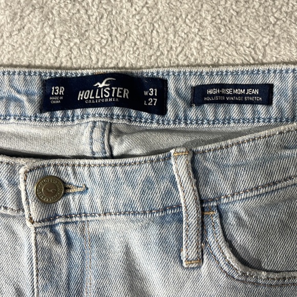 Hollister Jean - Picture 2 of 4